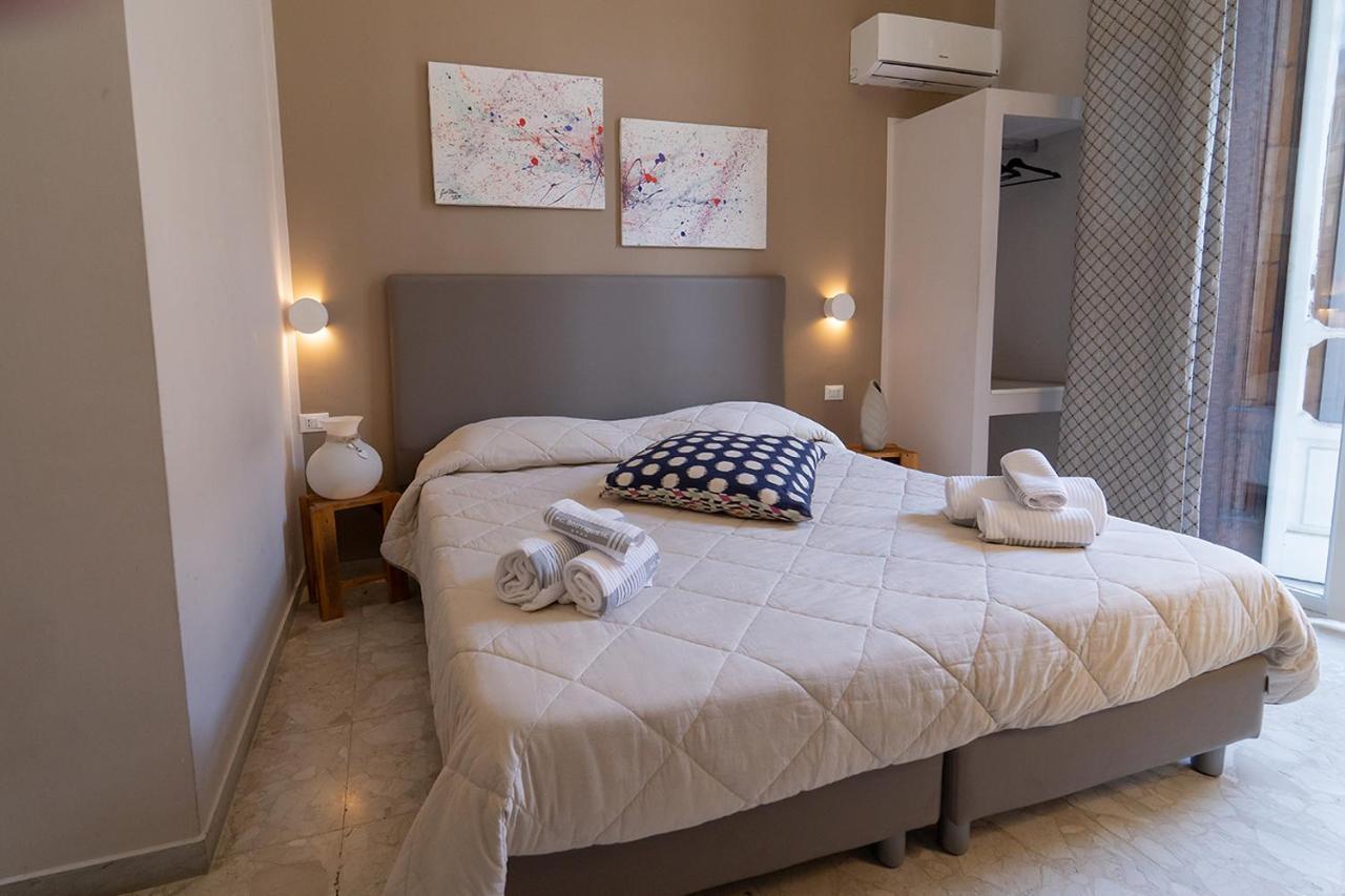 Hotel Hr Boutique Porto, Napoli Centro, By Clapa Group Esterno foto