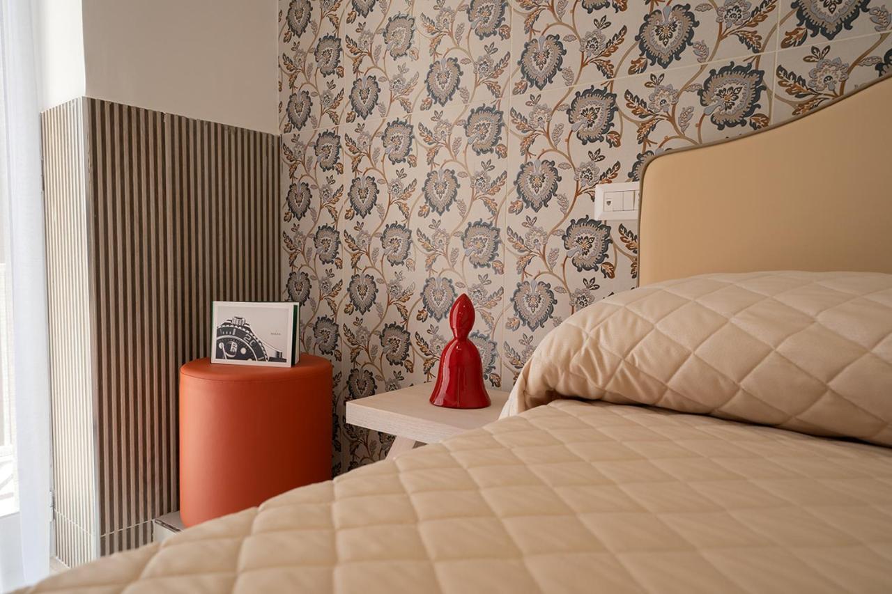 Hotel Hr Boutique Porto, Napoli Centro, By Clapa Group Esterno foto