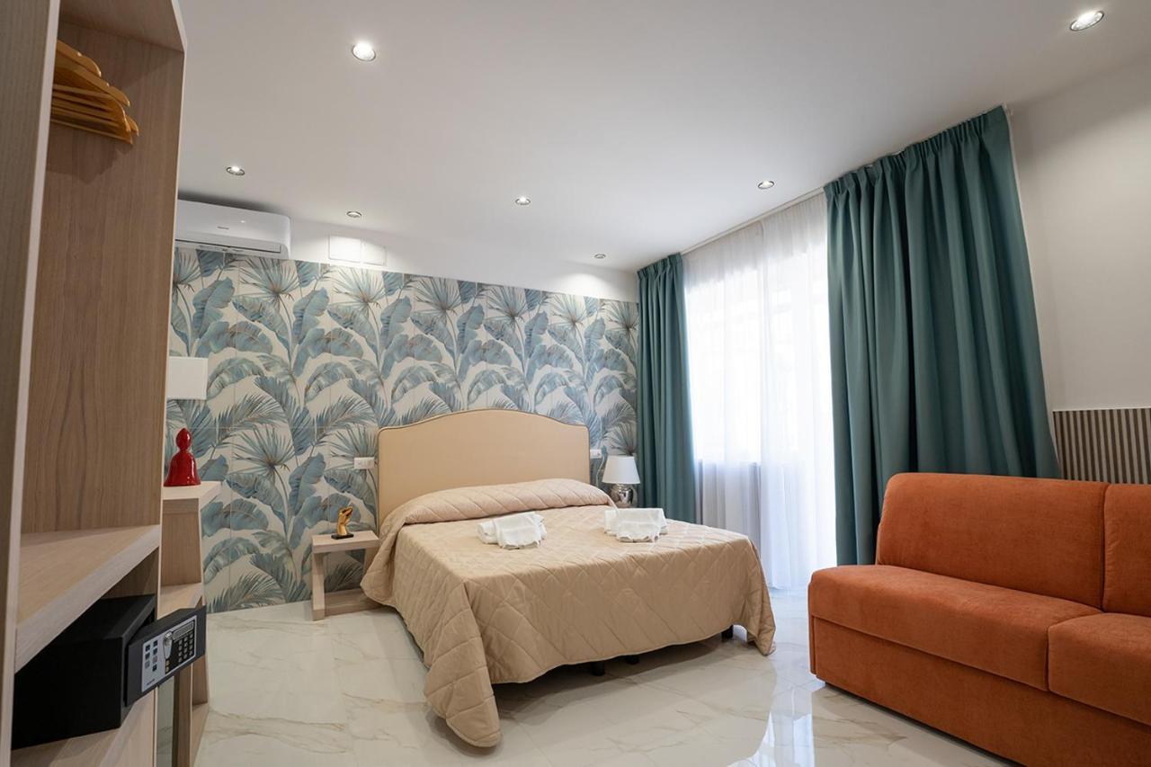 Hotel Hr Boutique Porto, Napoli Centro, By Clapa Group Esterno foto