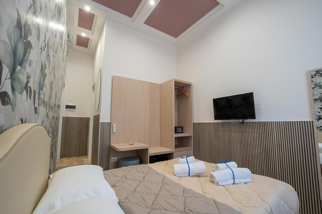 Hotel Hr Boutique Porto, Napoli Centro, By Clapa Group Esterno foto