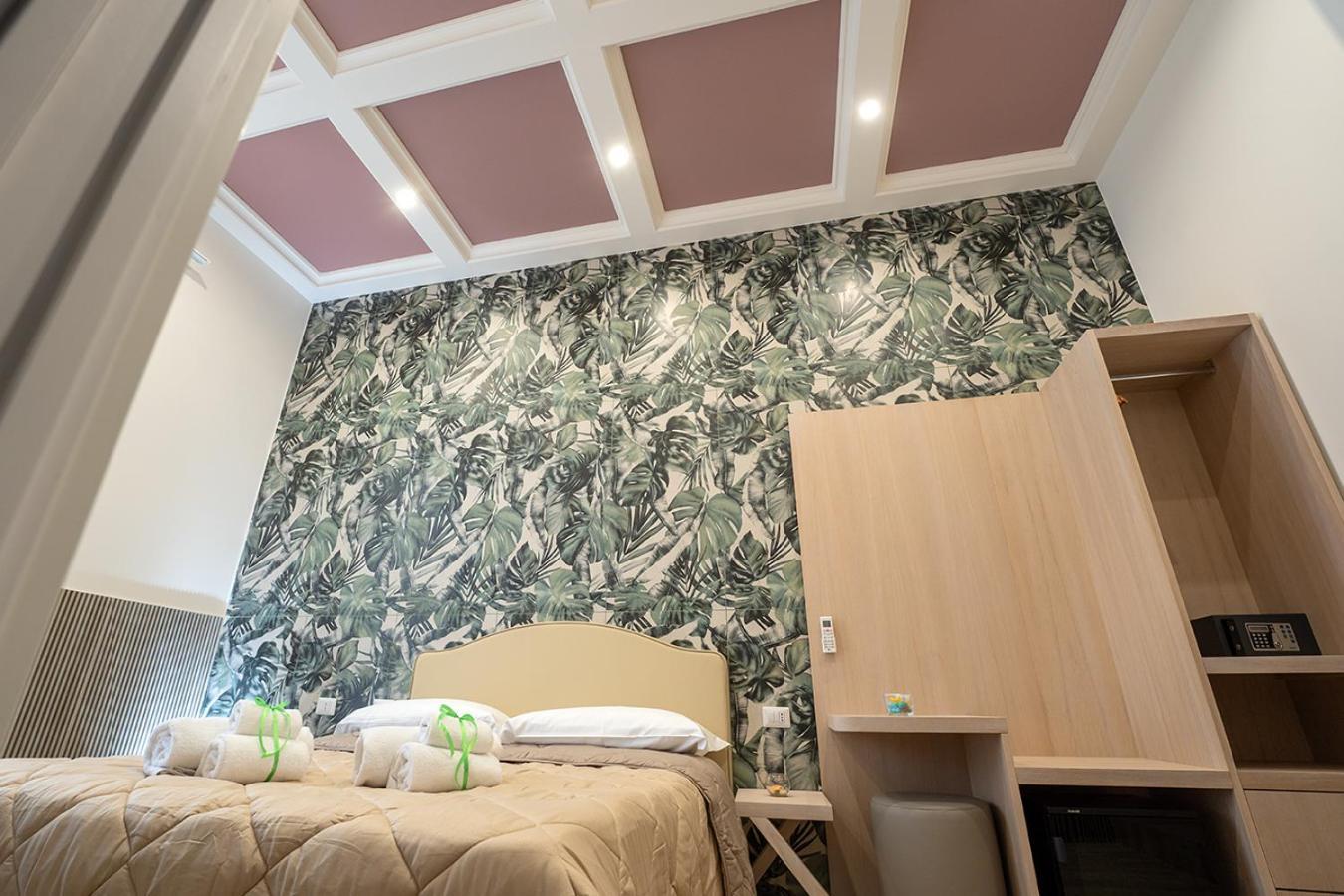 Hotel Hr Boutique Porto, Napoli Centro, By Clapa Group Esterno foto