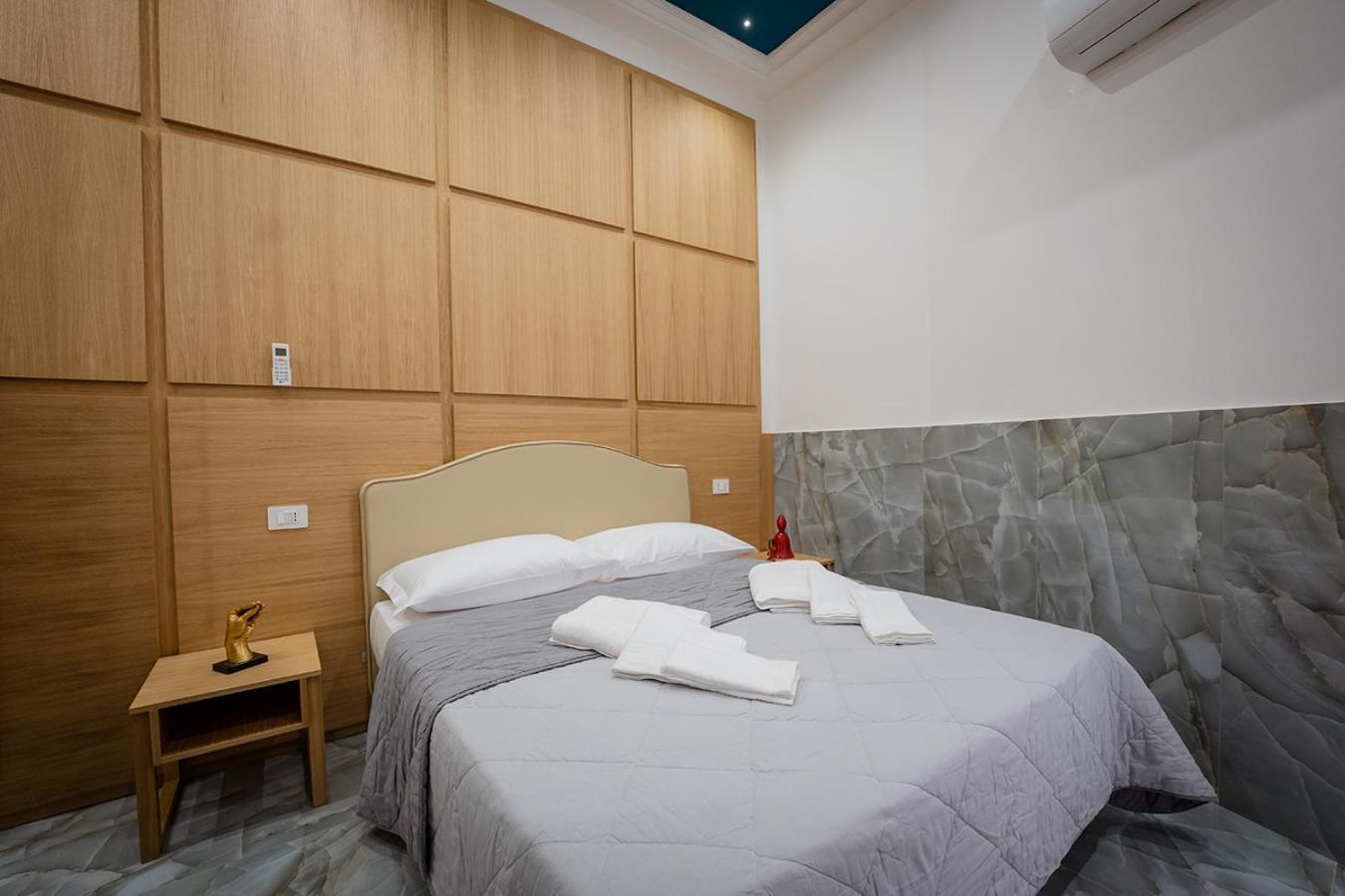 Hotel Hr Boutique Porto, Napoli Centro, By Clapa Group Esterno foto