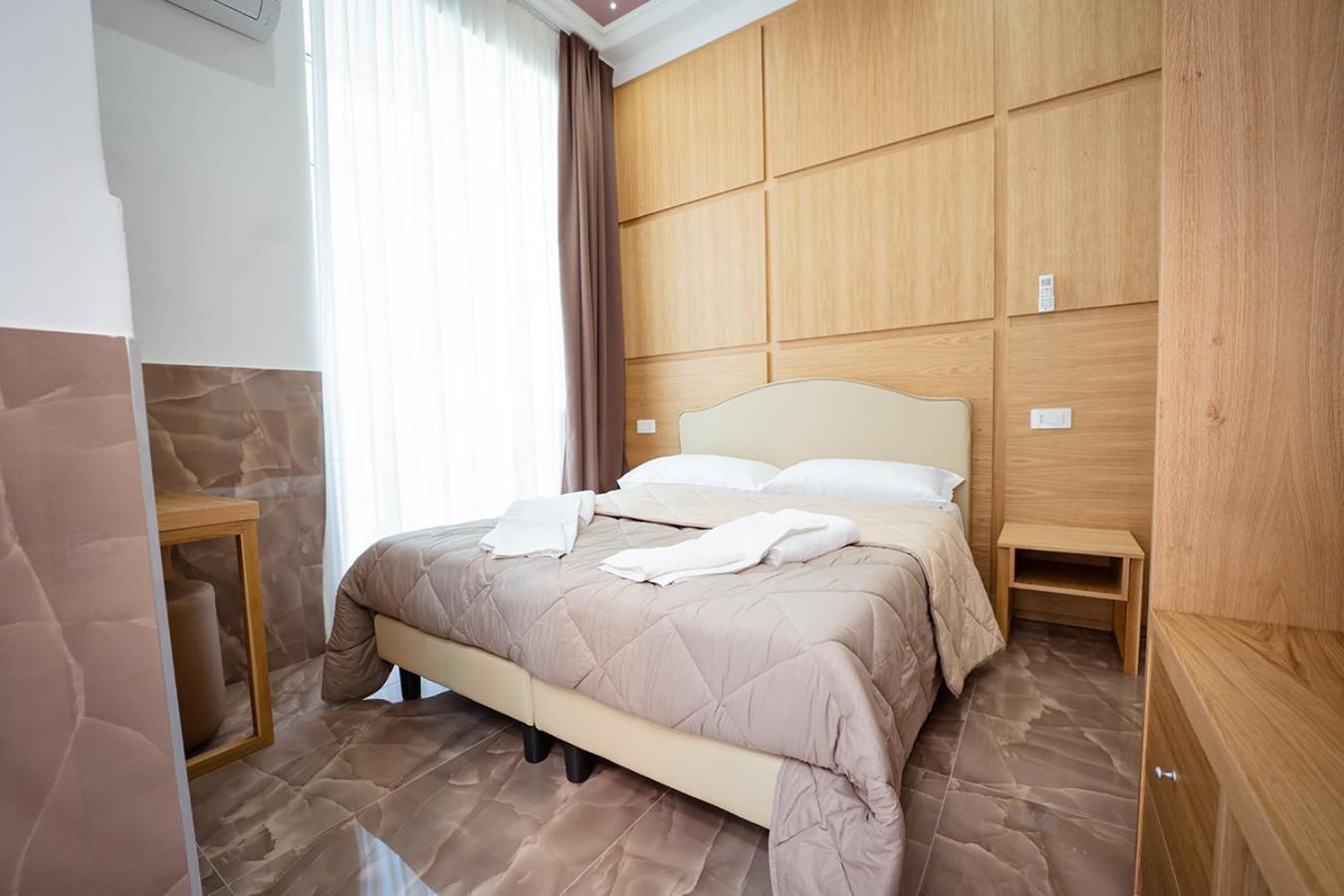Hotel Hr Boutique Porto, Napoli Centro, By Clapa Group Esterno foto