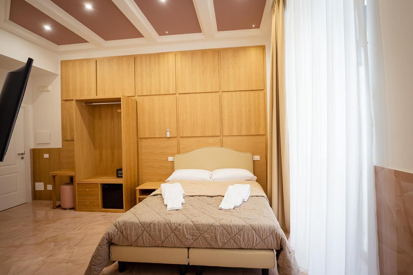 Hotel Hr Boutique Porto, Napoli Centro, By Clapa Group Esterno foto