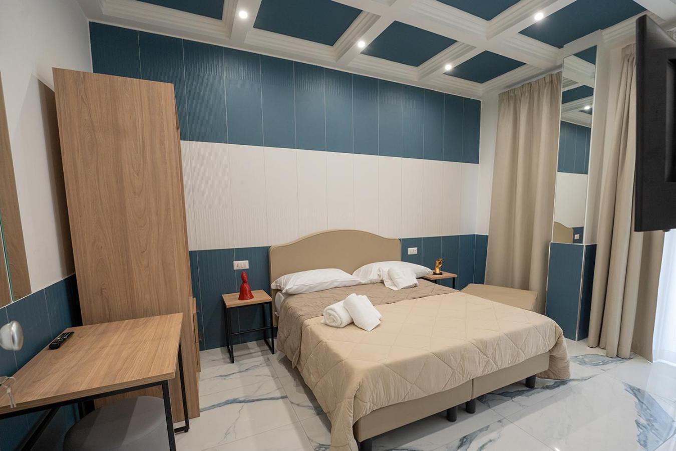 Hotel Hr Boutique Porto, Napoli Centro, By Clapa Group Esterno foto