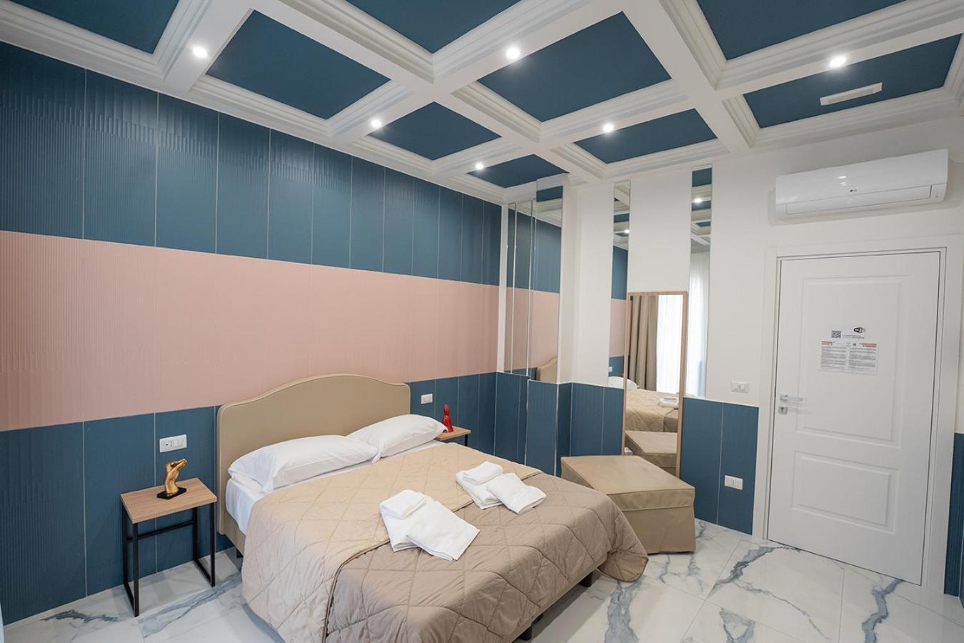 Hotel Hr Boutique Porto, Napoli Centro, By Clapa Group Esterno foto