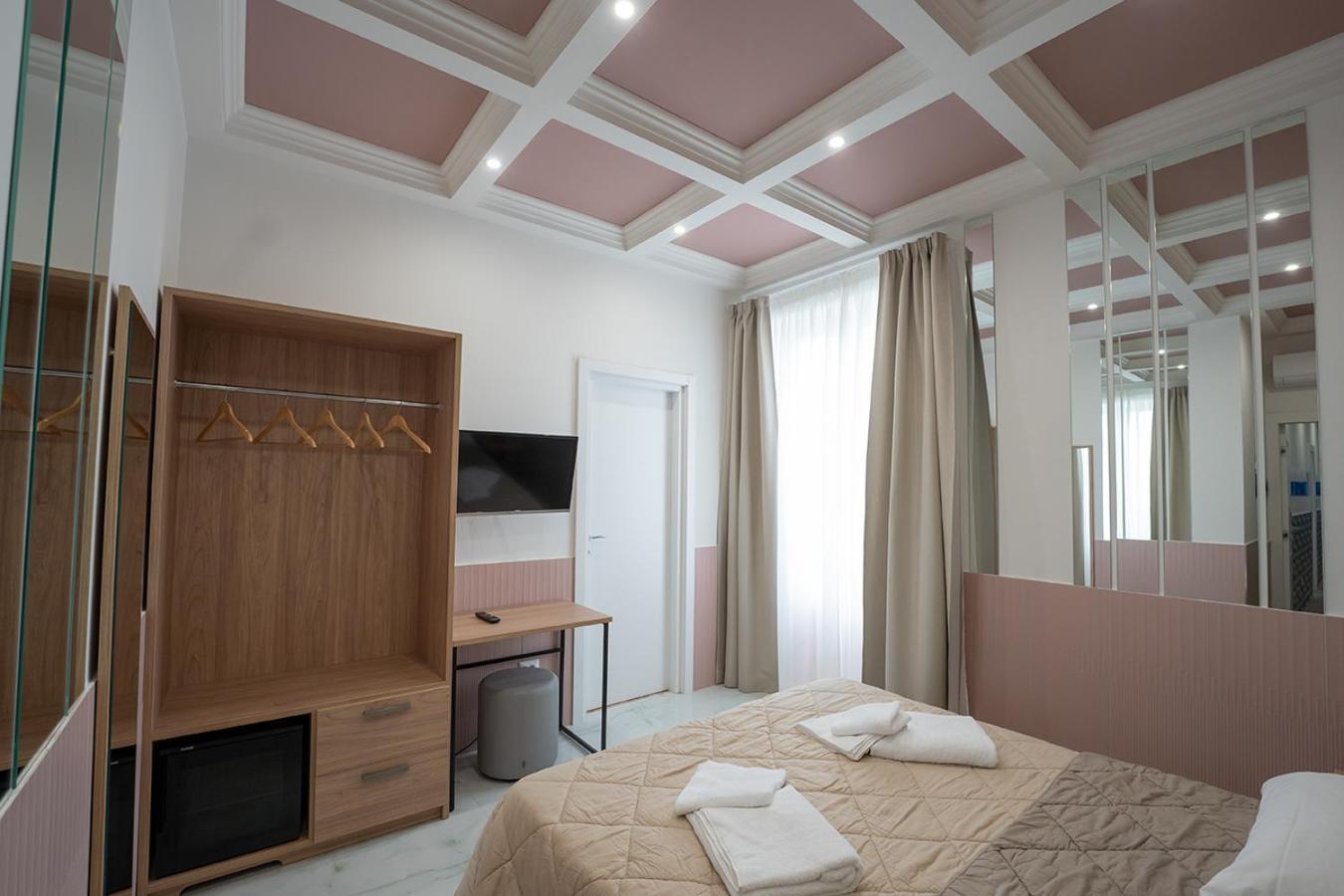 Hotel Hr Boutique Porto, Napoli Centro, By Clapa Group Esterno foto
