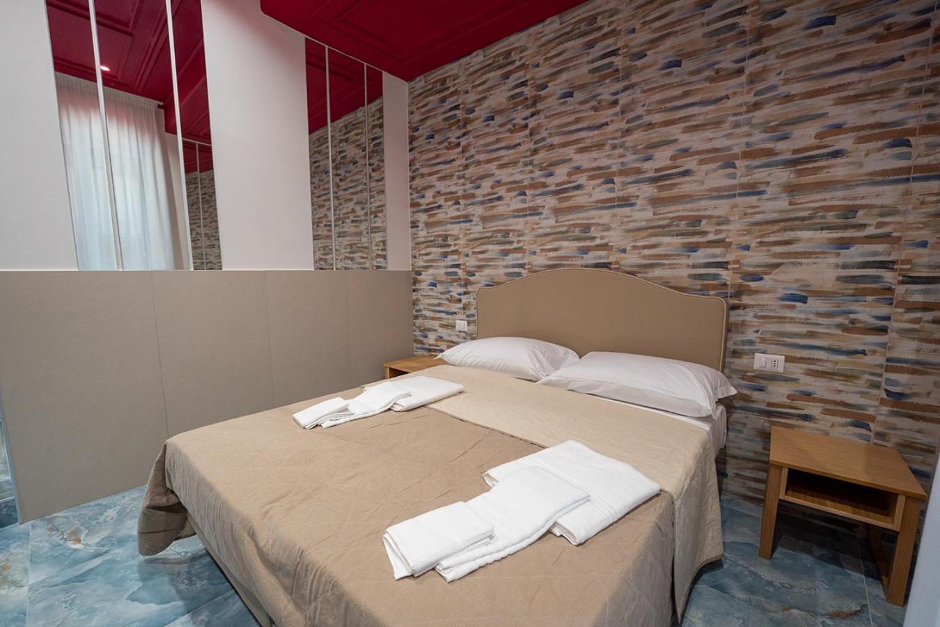 Hotel Hr Boutique Porto, Napoli Centro, By Clapa Group Esterno foto